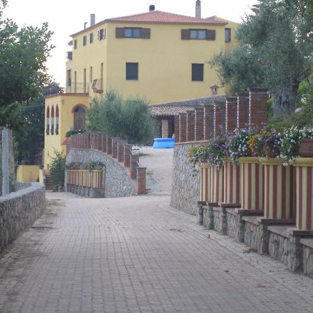 Azienda Agrituristica Le Terre Di San Leonardo เชตราโร ภายนอก รูปภาพ