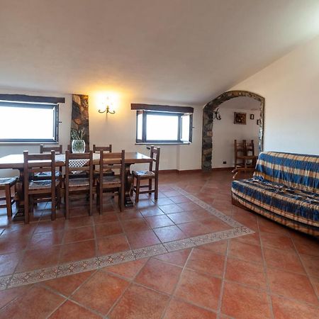 Azienda Agrituristica Le Terre Di San Leonardo เชตราโร ภายนอก รูปภาพ