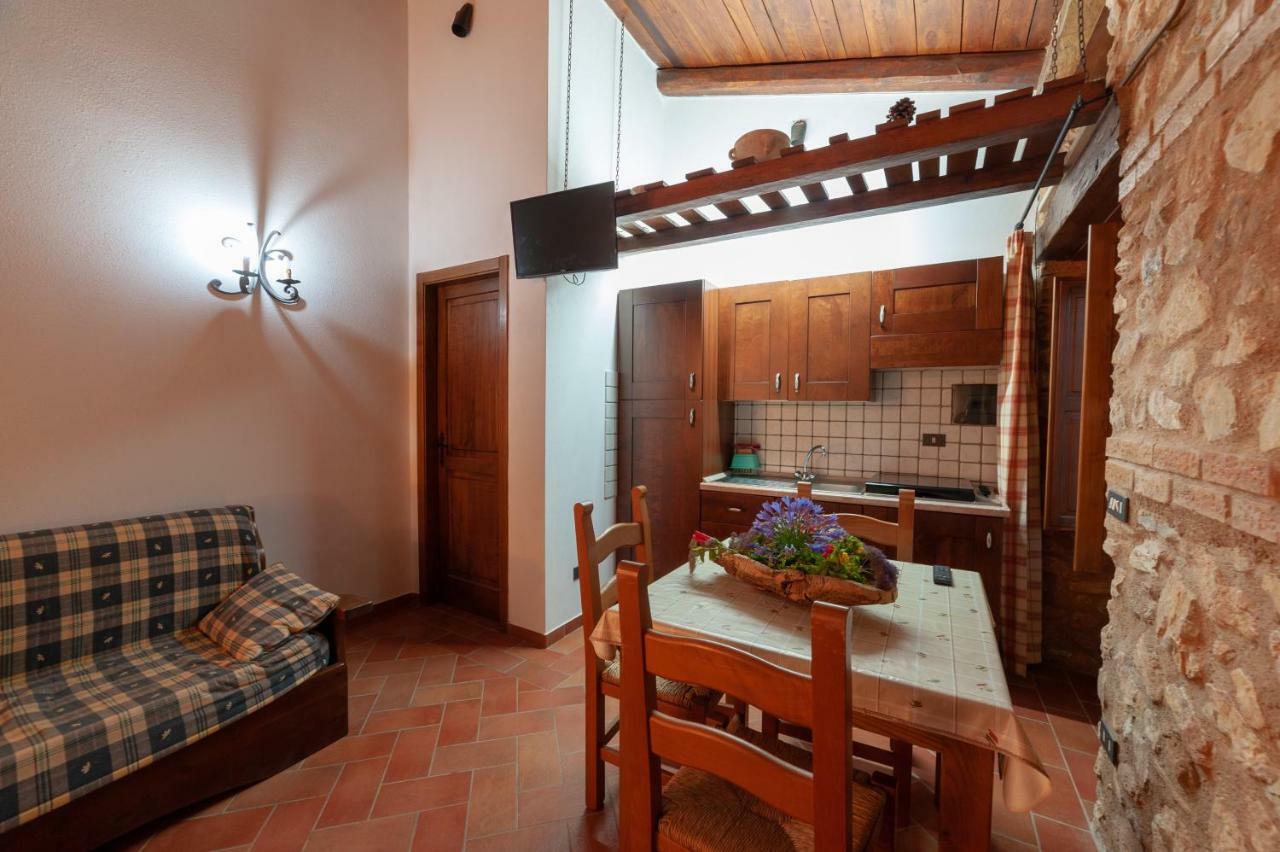 Azienda Agrituristica Le Terre Di San Leonardo เชตราโร ภายนอก รูปภาพ