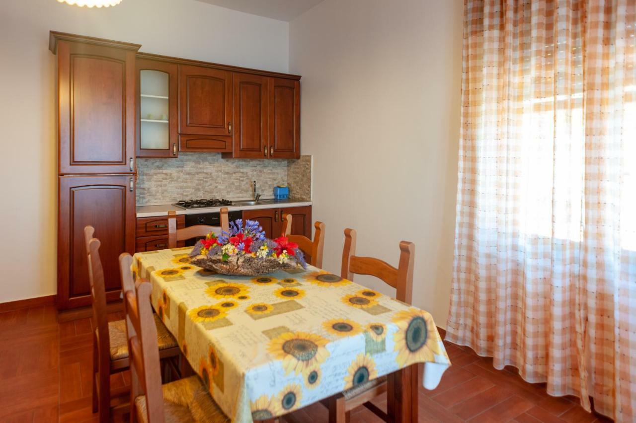 Azienda Agrituristica Le Terre Di San Leonardo เชตราโร ภายนอก รูปภาพ