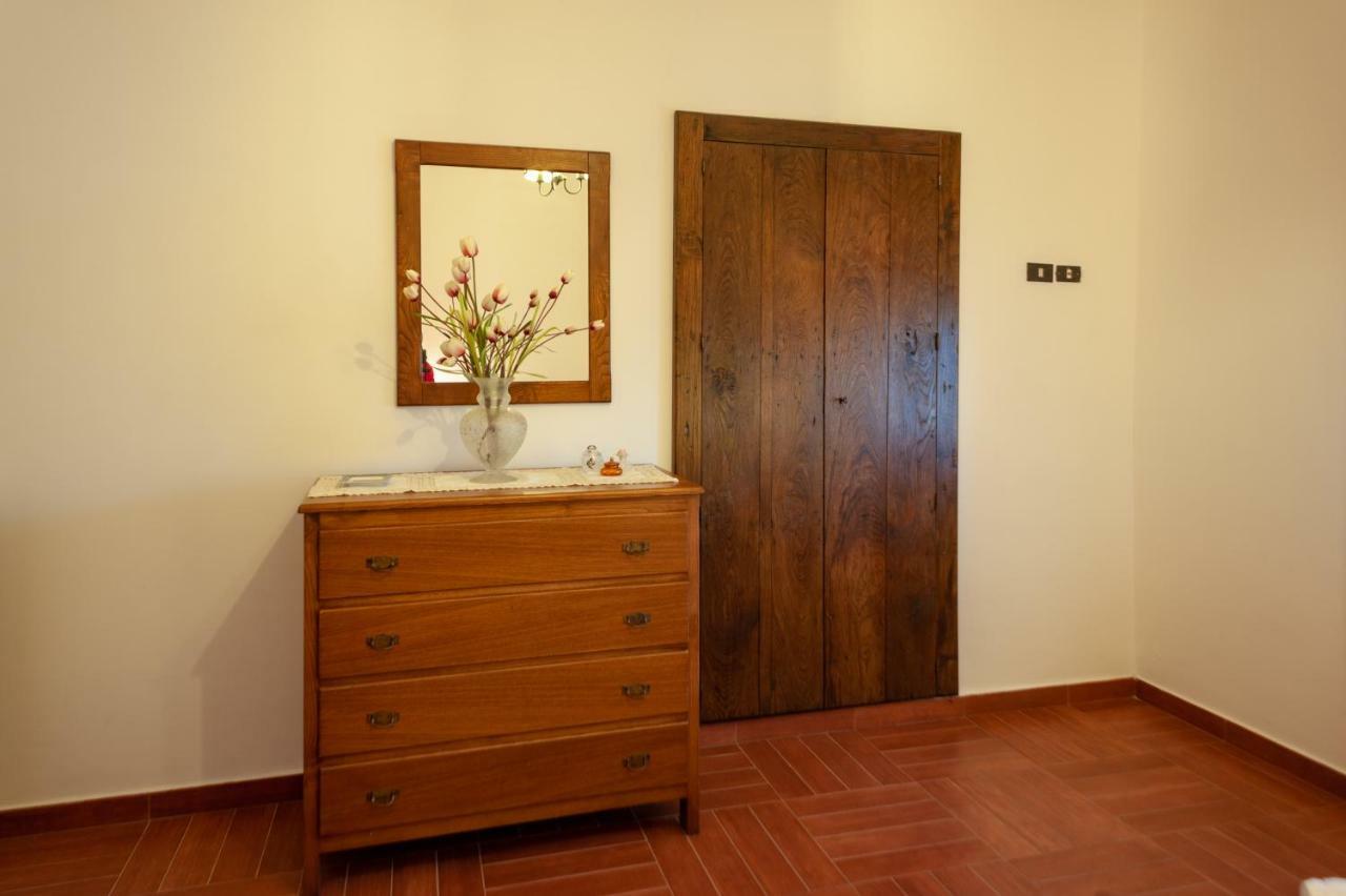 Azienda Agrituristica Le Terre Di San Leonardo เชตราโร ภายนอก รูปภาพ