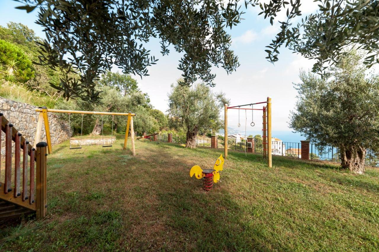Azienda Agrituristica Le Terre Di San Leonardo เชตราโร ภายนอก รูปภาพ