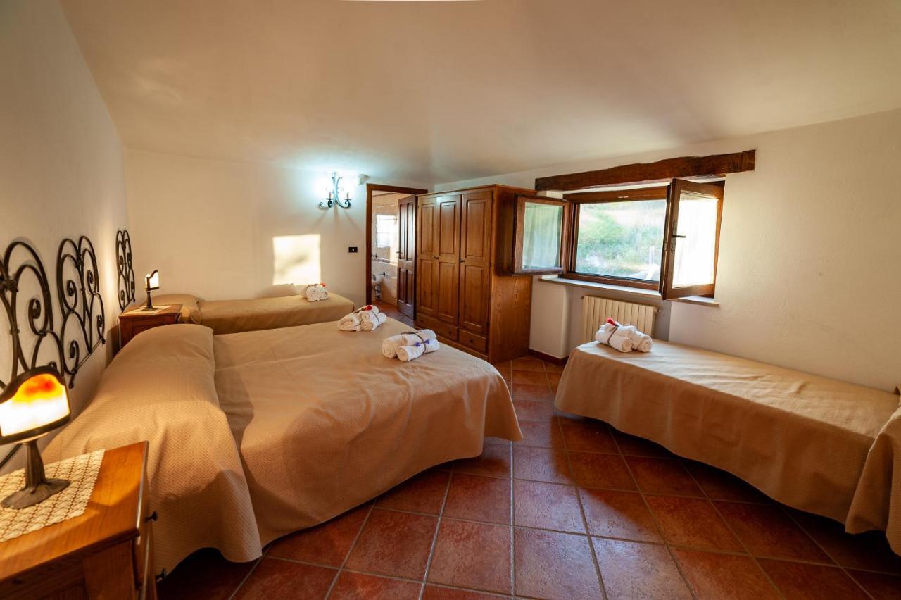 Azienda Agrituristica Le Terre Di San Leonardo เชตราโร ภายนอก รูปภาพ